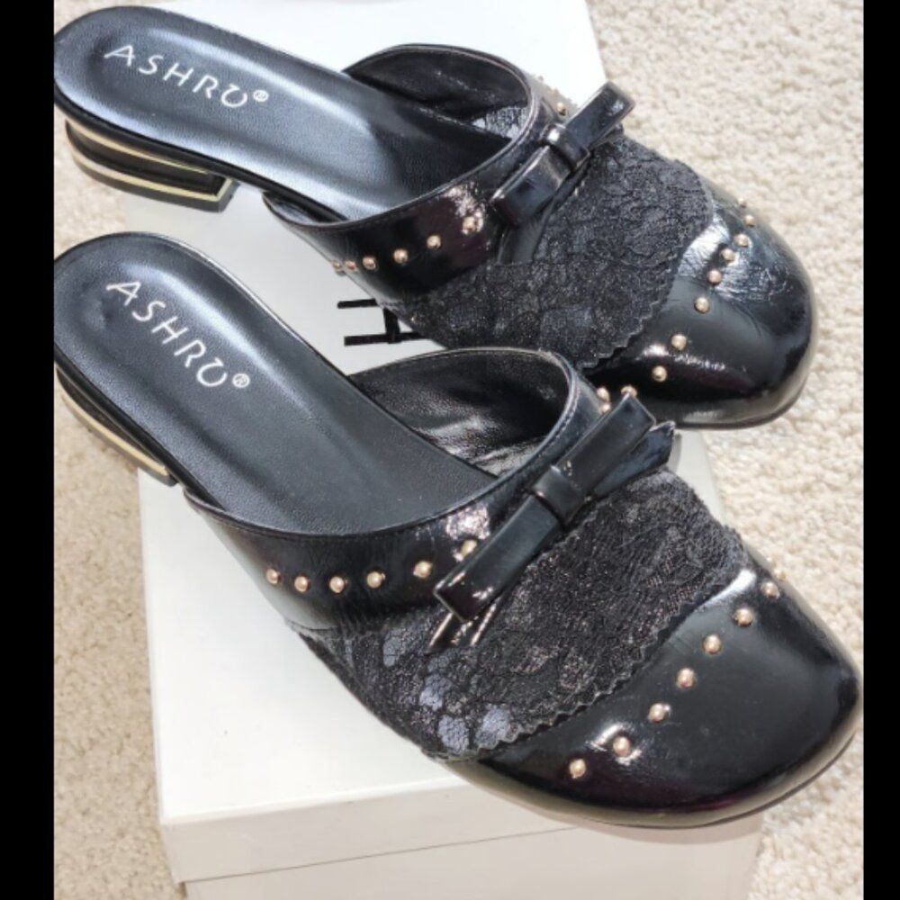 Vintage Ashro Patent Black Lace Slip On Flats Size 8W